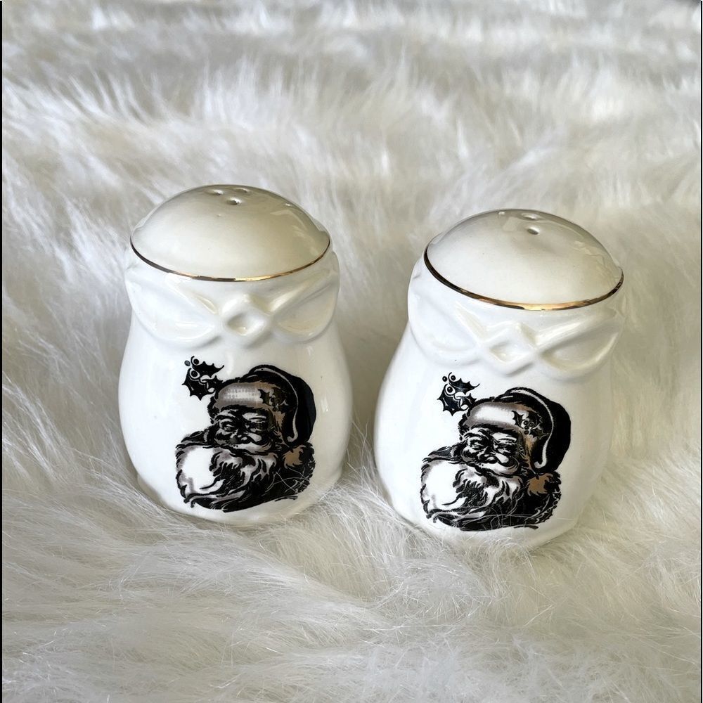 SANTA CLAUS Ceramic Salt and Pepper Shakers